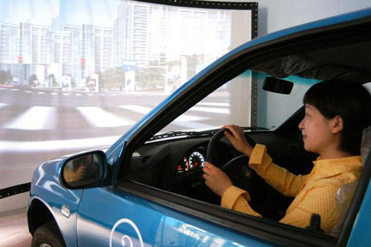 山东公共安全动感汽车模拟器